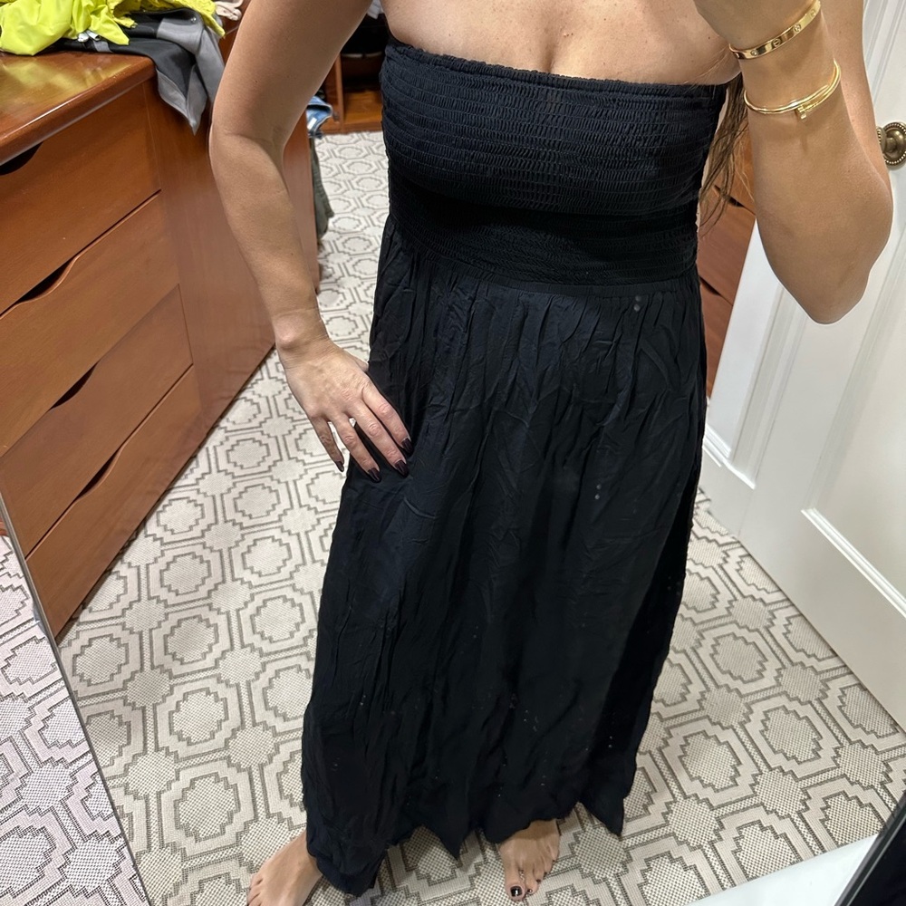 Black beach dress with strappy back